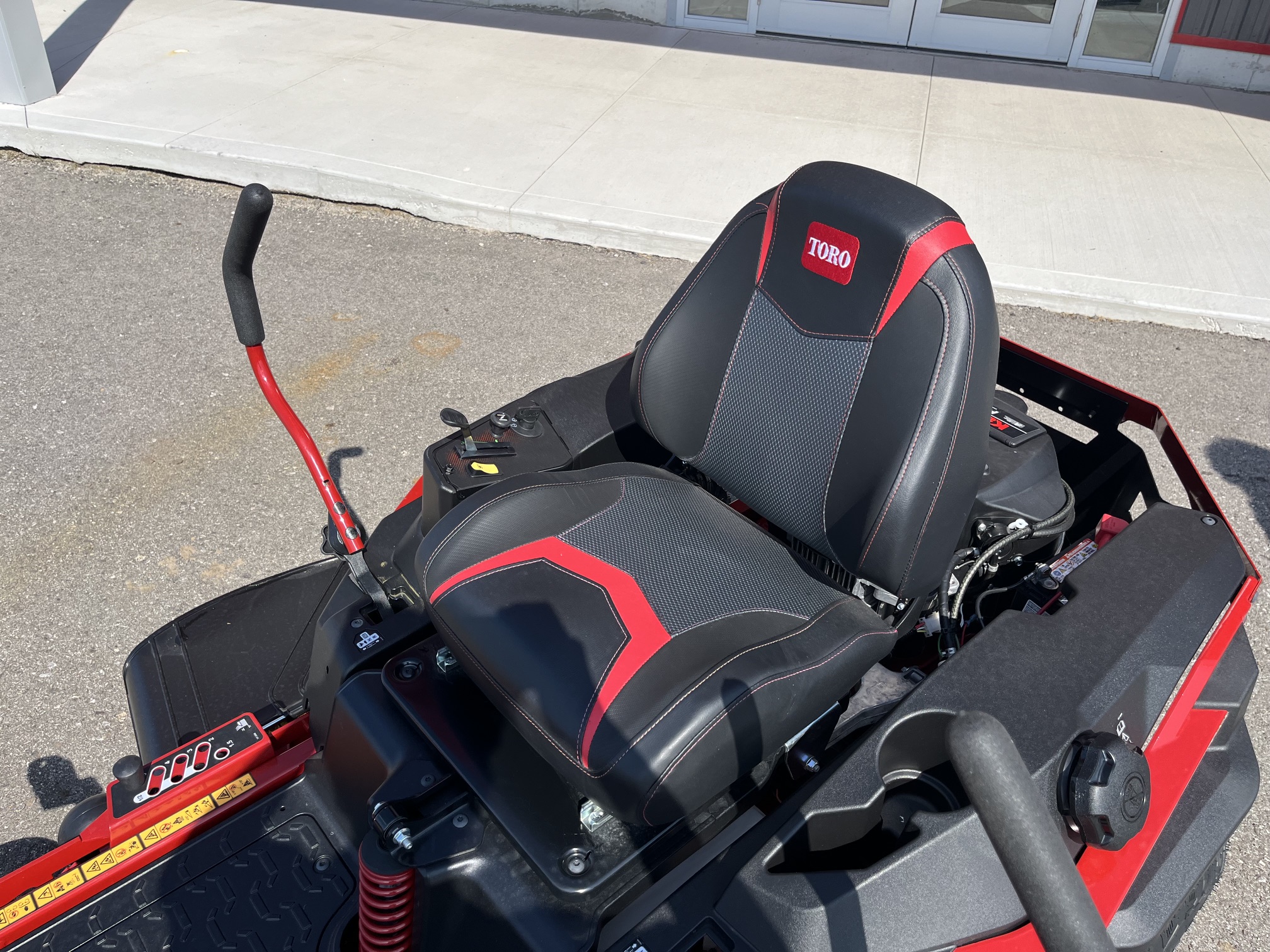 Toro 50 in. (127 cm) TimeCutter® Max MyRide® Zero Turn Mower 77502 - Image 12