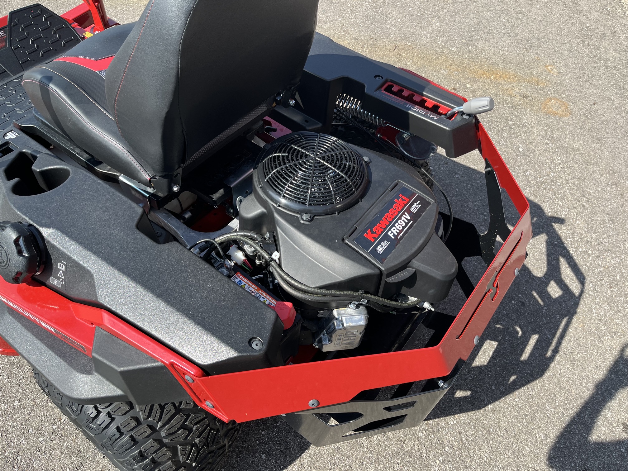 Toro 50 in. (127 cm) TimeCutter® Max MyRide® Zero Turn Mower 77502 - Image 11