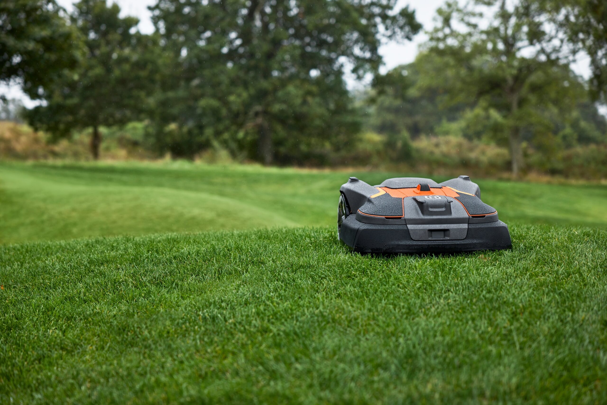 Husqvarna Automower 580L with EPOS Robotic Lawn Mower 2 Acres For Golf and Sports Fields (970730505) - Image 8