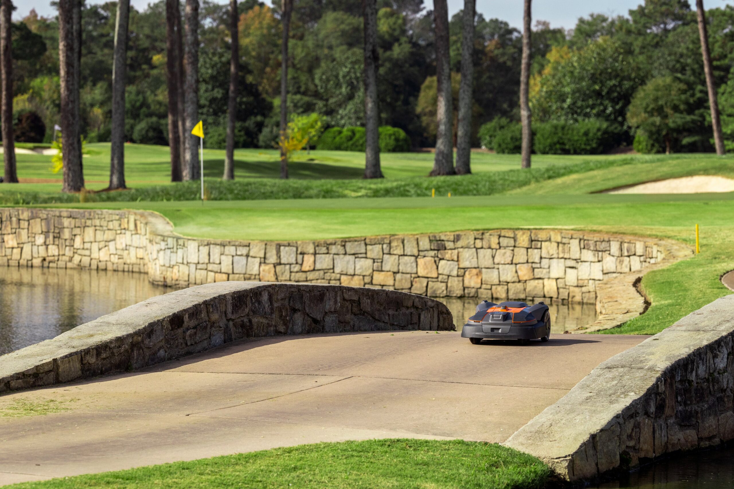 Husqvarna Automower 580L with EPOS Robotic Lawn Mower 2 Acres For Golf and Sports Fields (970730505) - Image 11