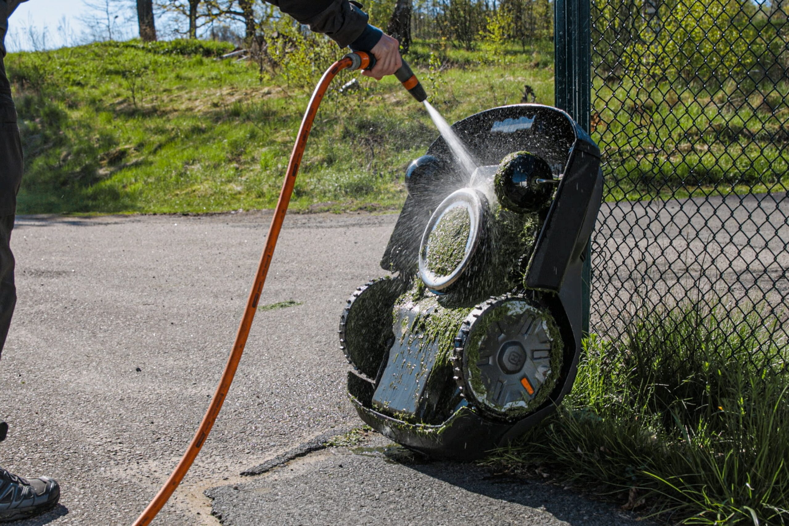 Husqvarna Automower 580L with EPOS Robotic Lawn Mower 2 Acres For Golf and Sports Fields (970730505) - Image 12