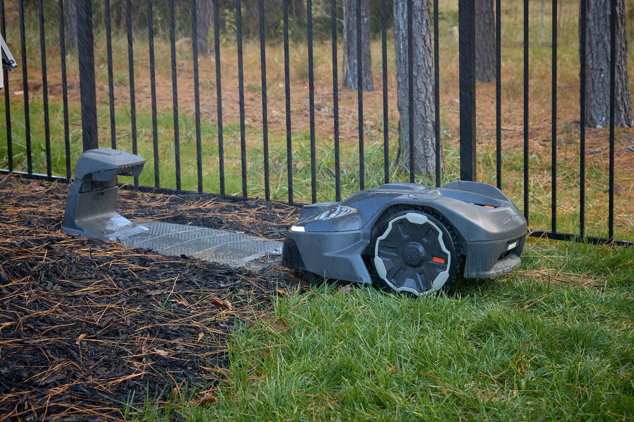 Husqvarna Automower 420 IQ Robotic Lawn Mower with EPOS 1 Acres (970727501) - Image 7