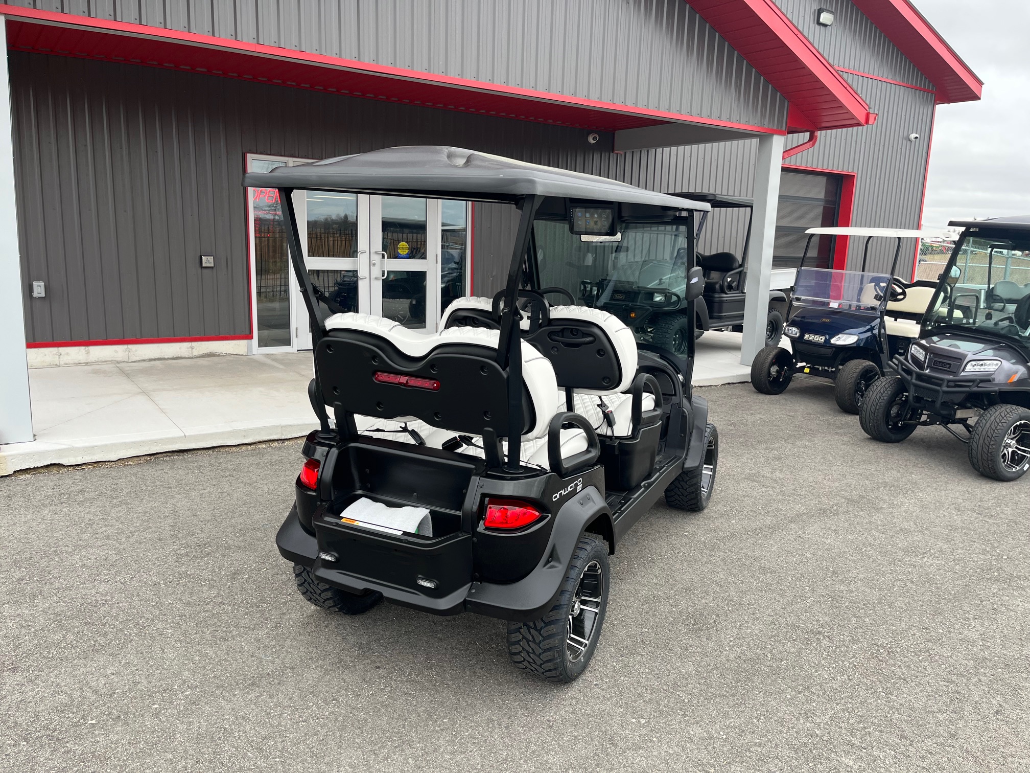 2027 Club Car Onward HP 48V Lithium Ion 4 Forward Golf Cart