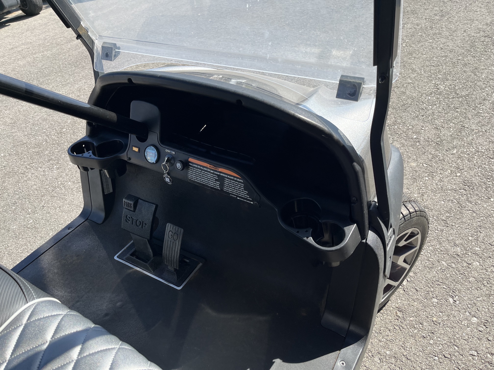 2022 Club Car Tempo Lithium 4 Passenger Golf Cart