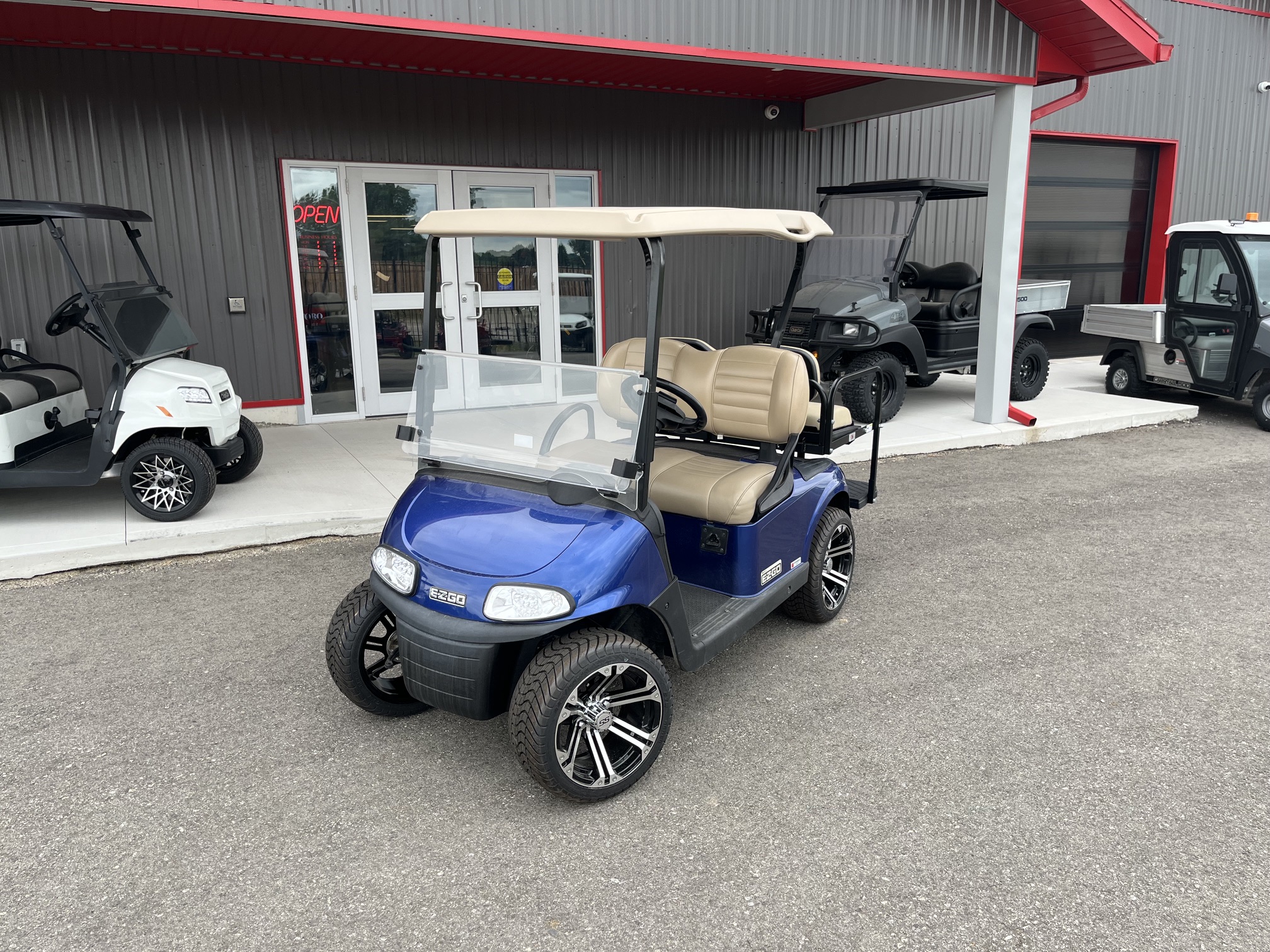 2018 EZGO RXV Lithium 4 Passenger Golf Cart