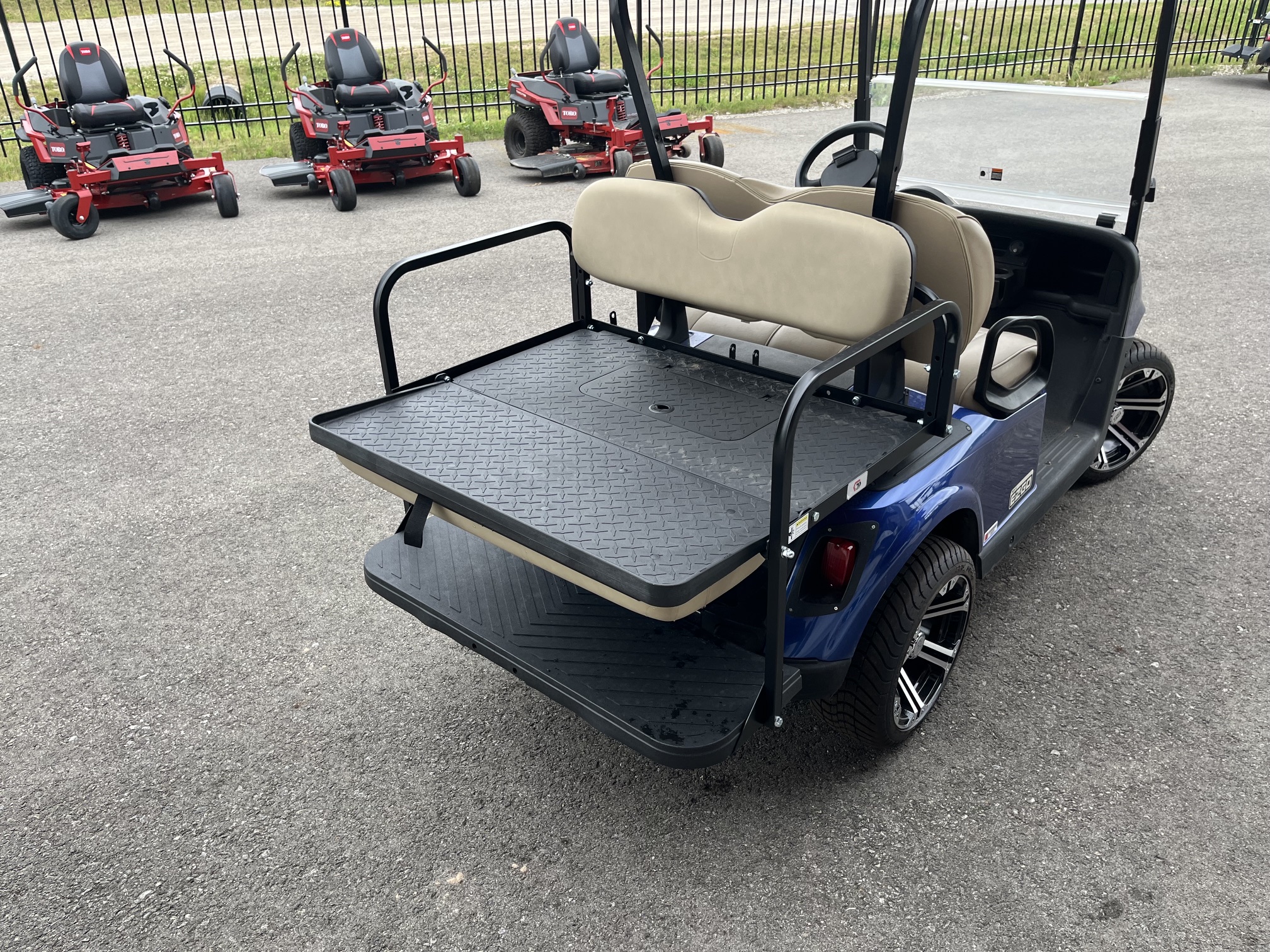2018 EZGO RXV Lithium 4 Passenger Golf Cart