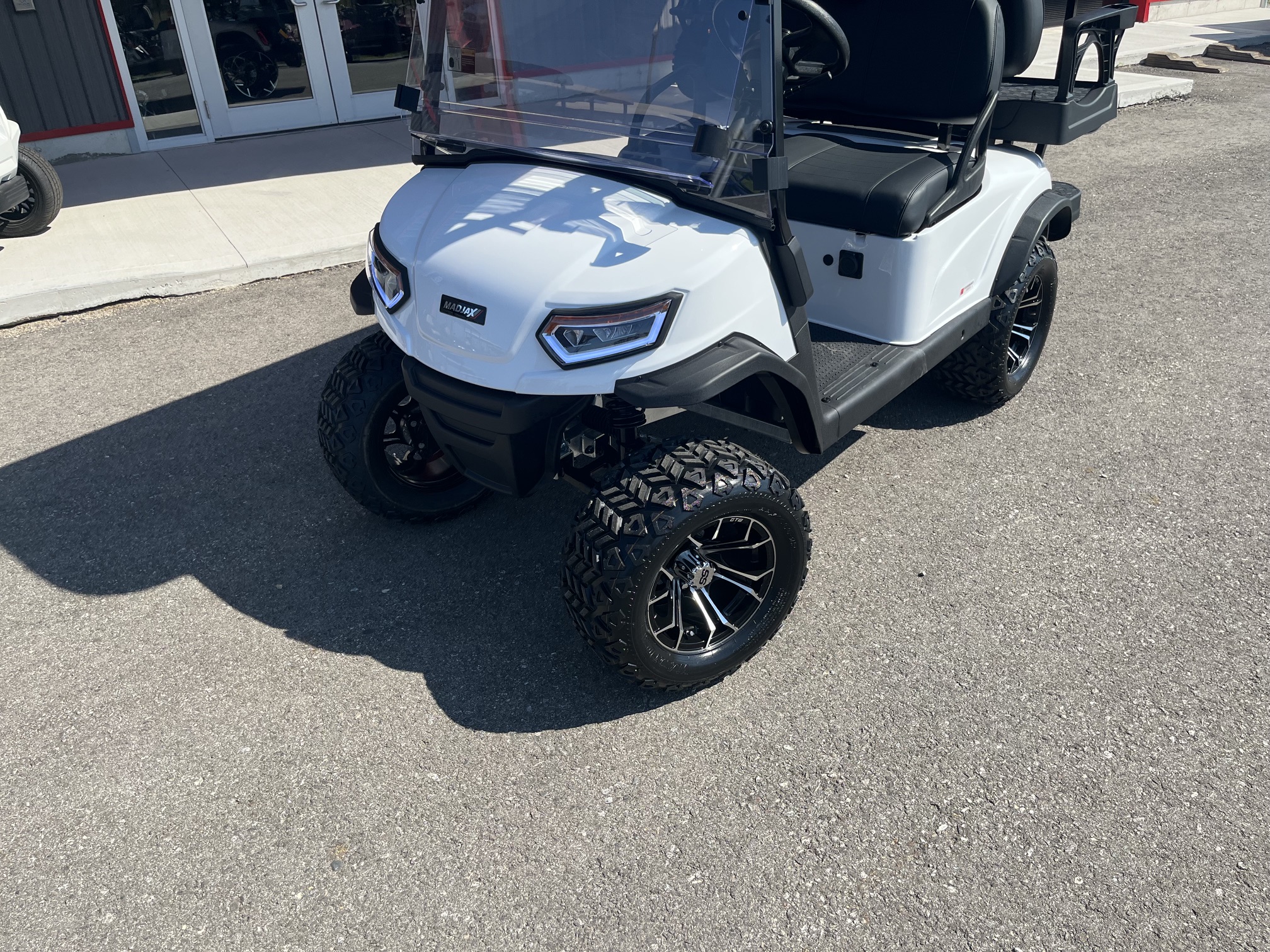 2026 Madjax E Series Aspen White Lithium 4 Passenger Golf Cart