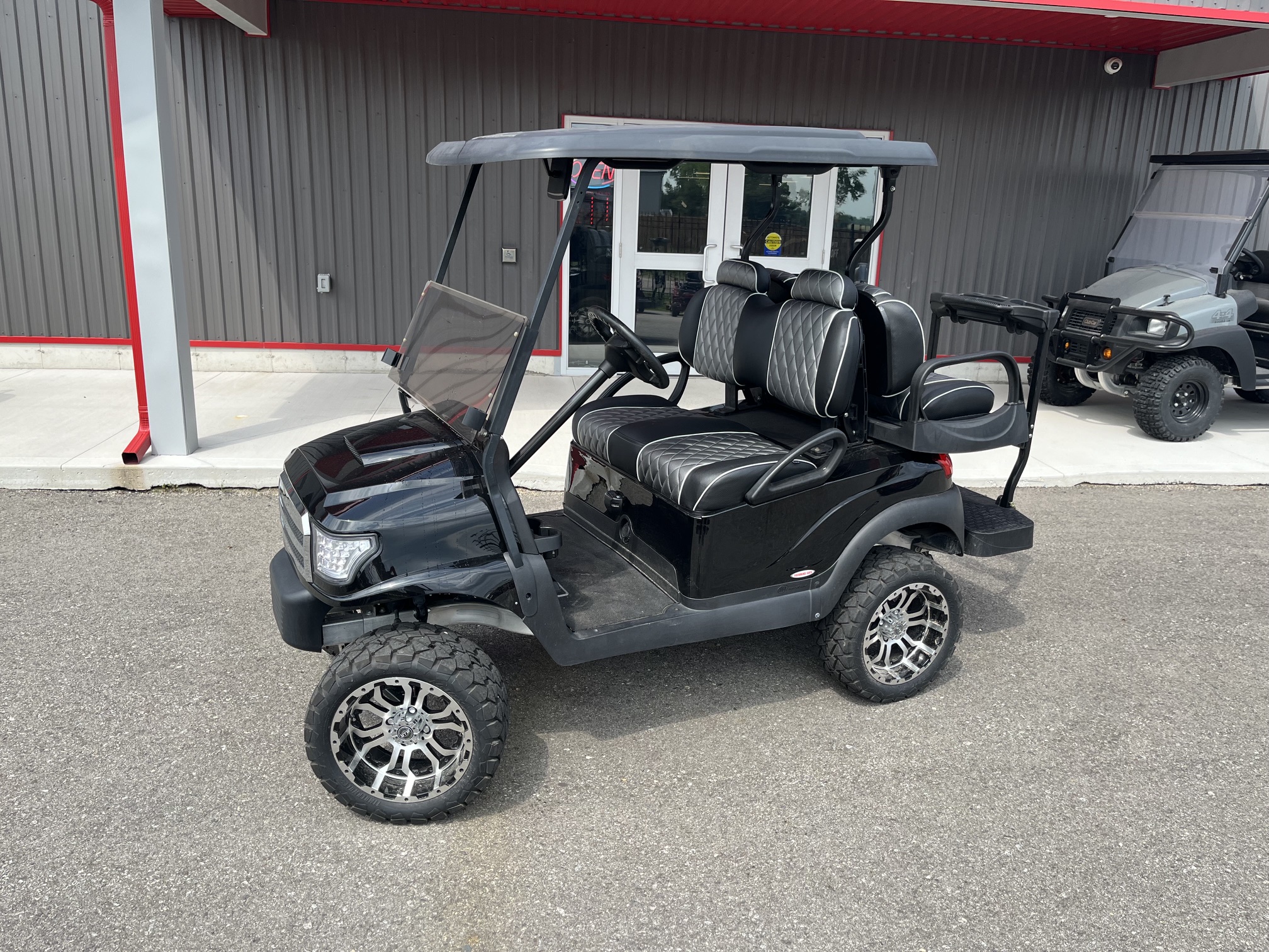 2016 Club Car Precedent 51V Lithium Lifted 4 Passenger w/ Alpha Body Black JE1638-677039 - Image 3