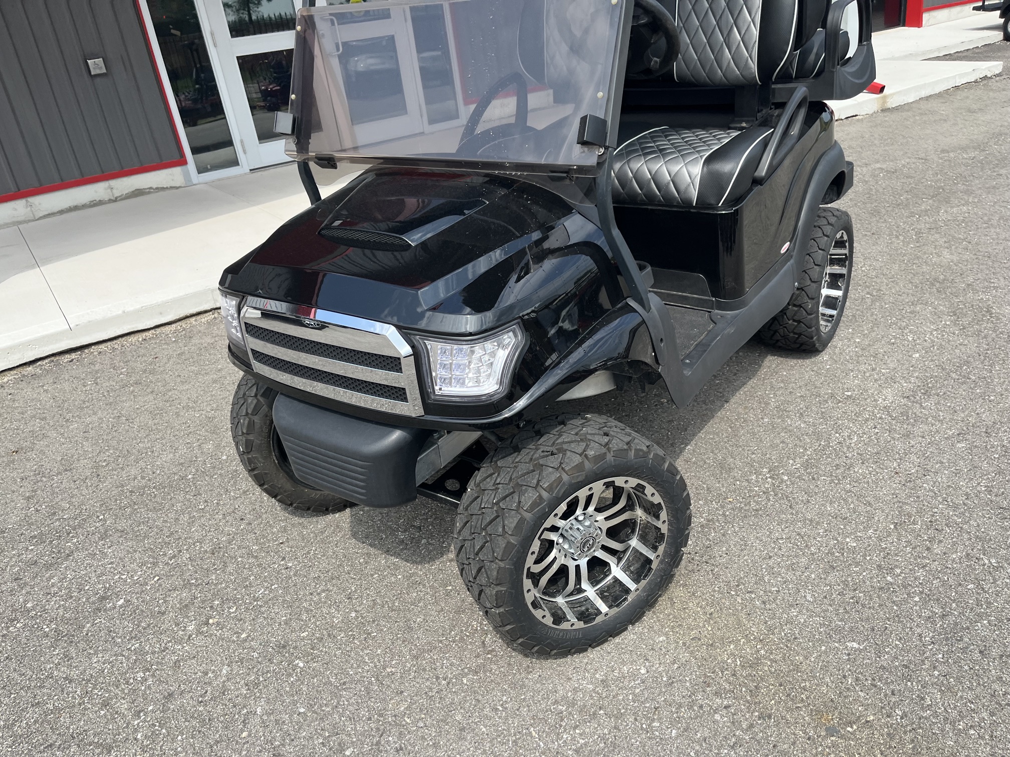 2016 Club Car Precedent 51V Lithium Lifted 4 Passenger w/ Alpha Body Black JE1638-677039 - Image 4