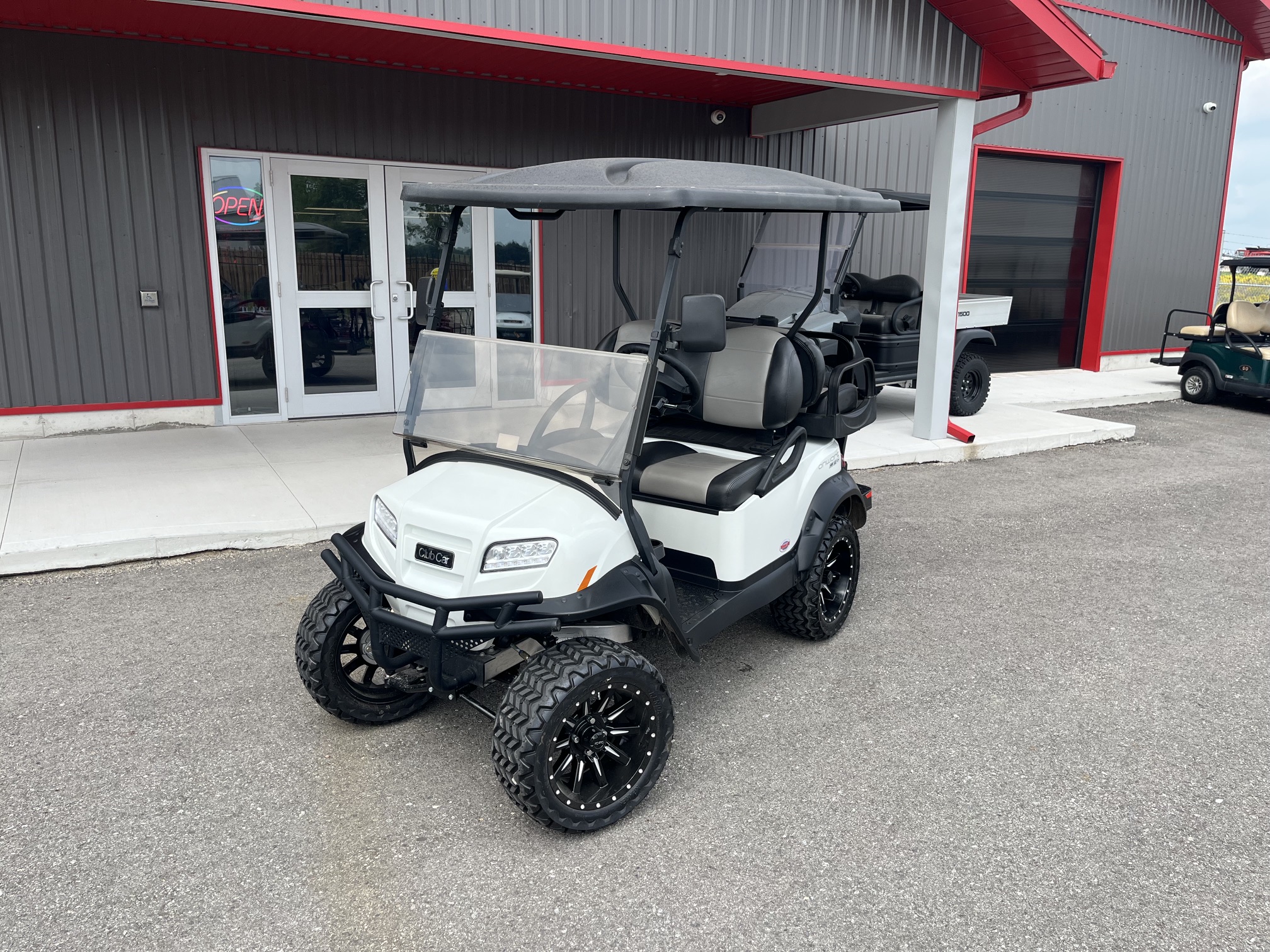 2025 Demo Club Car Onward HP Lithium Lifted 4 Passenger Glacier White DM2517-650140