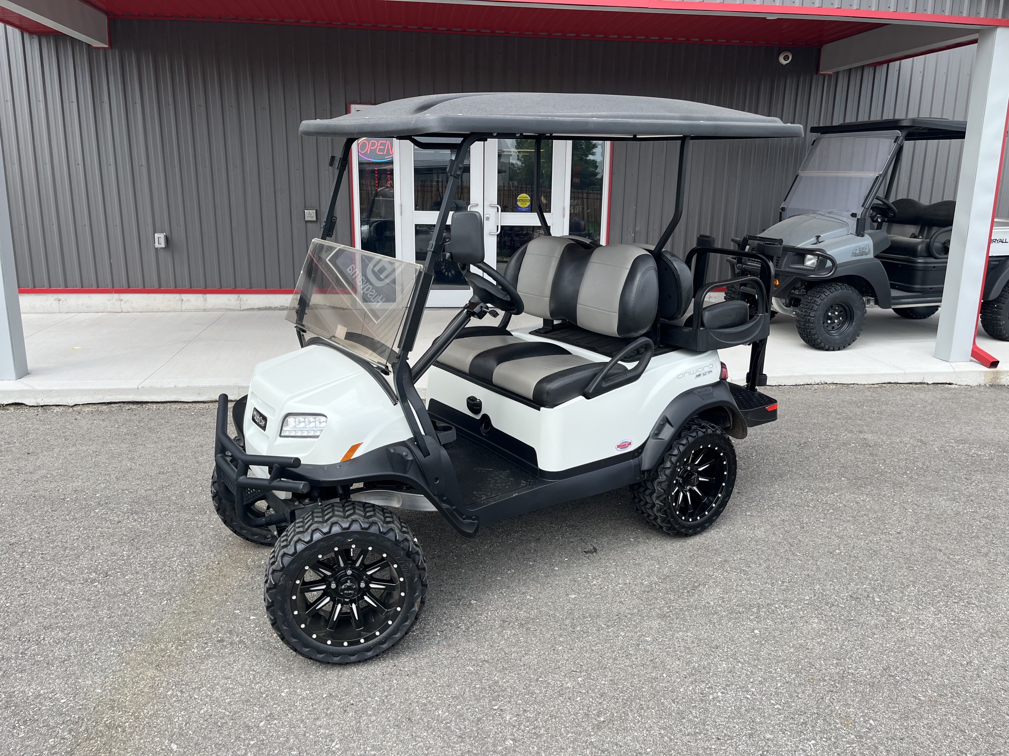 2025 Demo Club Car Onward HP Lithium Lifted 4 Passenger Glacier White DM2517-650140 - Image 3