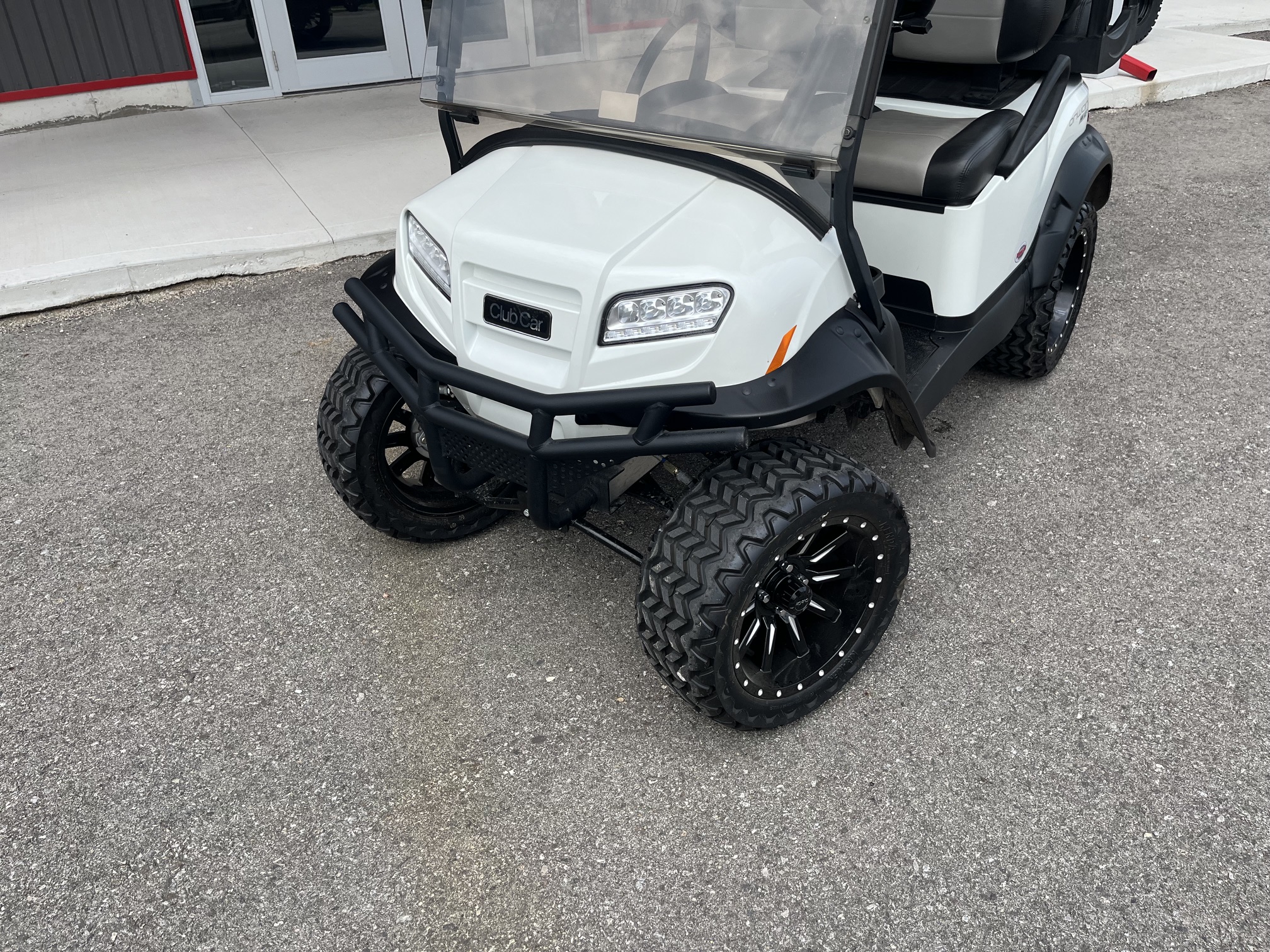 2025 Demo Club Car Onward HP Lithium Lifted 4 Passenger Glacier White DM2517-650140 - Image 4