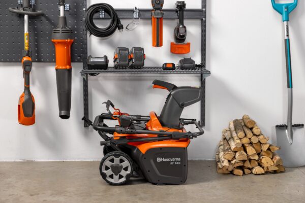 Husqvarna ST 143i Electric Snow Blower