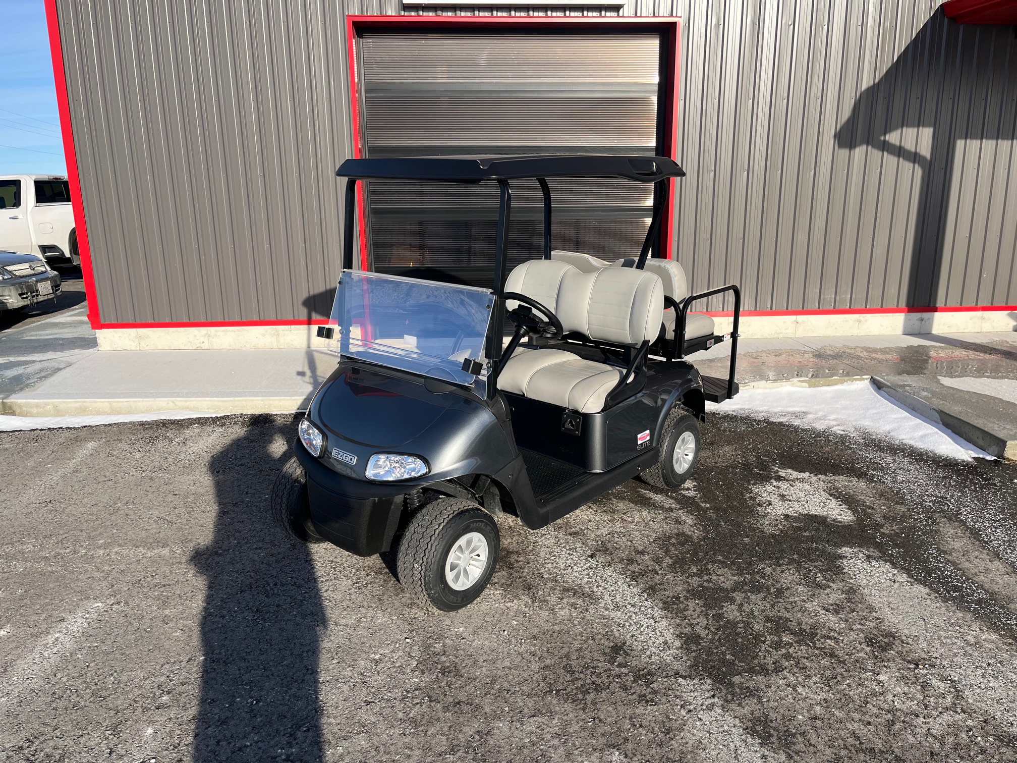 IMG_8913 2022 EZGO RXV Lithium Grey 4 Passenger Electric Golf Cart